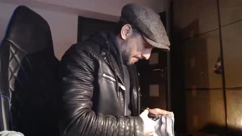 senorneby online show from February 9, 5:38 pm