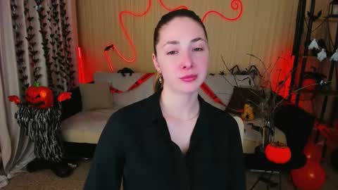 sensitiveheartt online show from October 29, 8:31 pm