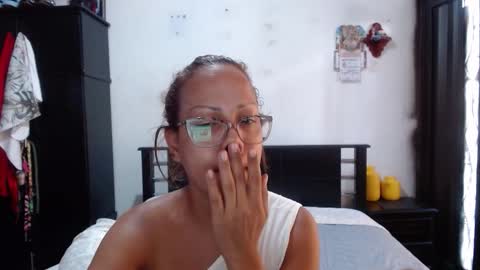 Snapshot of sensual_natalie chatting on October 17, 8:35 pm sensual_natalie online show from October 17, 8:35 pm