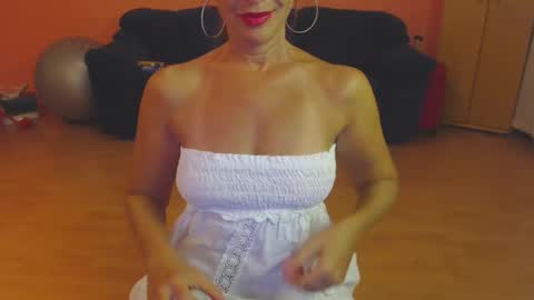 sensualmyra online show from September 10, 12:39 pm