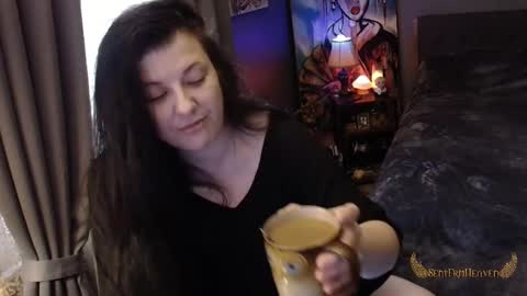 Tara online show from March 29, 1:02 pm