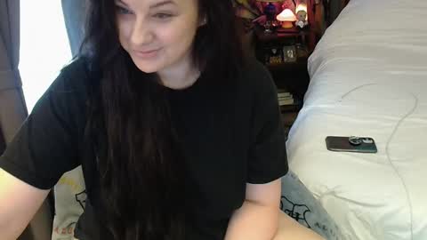 Tara online show from February 10, 1:44 pm