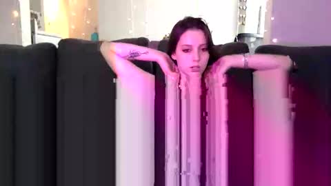 serena online show from December 3, 4:40 pm