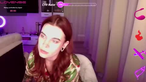 Snapshot of serenamilss chatting on October 12, 3:15 pm serenamilss online show from October 12, 3:15 pm