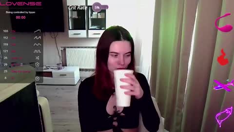 Snapshot of serenamilss chatting on February 22, 11:13 am serenamilss online show from February 22, 11:13 am