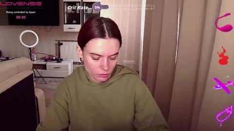 Snapshot of serenamilss chatting on October 5, 8:56 am serenamilss online show from October 5, 8:56 am