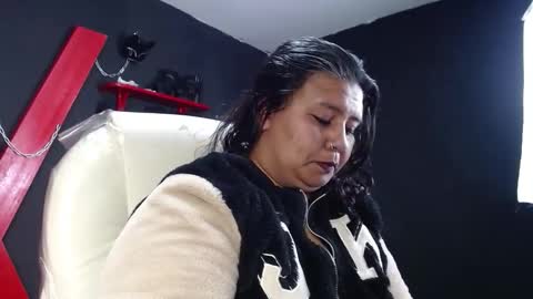 serenamystsh online show from November 3, 7:59 pm