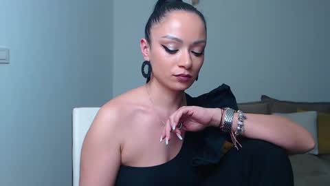 Snapshot of serenesophi chatting on March 5, 1:31 am SereneSophi online show from March 5, 1:31 am