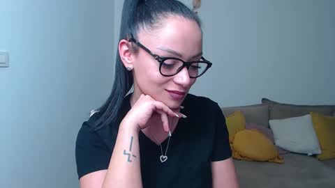 Snapshot of serenesophi chatting on March 10, 10:24 pm SereneSophi online show from March 10, 10:24 pm