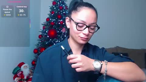 SereneSophi online show from December 17, 2:51 am