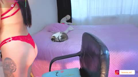 Serenna Cruz online show from November 27, 9:55 pm