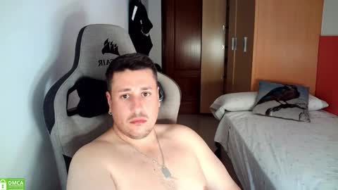 Snapshot of sergio95n chatting on September 23, 2:00 pm Pollos online show from September 23, 2:00 pm