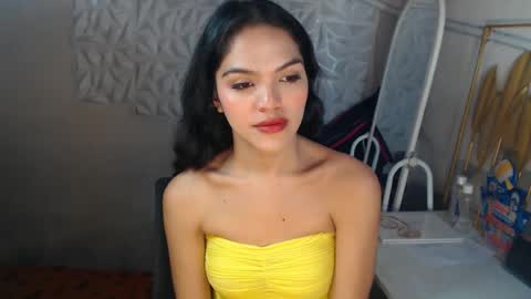 Bella online show from June 12, 1:43 pm