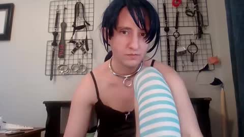 Servile Sarah online show from April 23, 8:21 pm