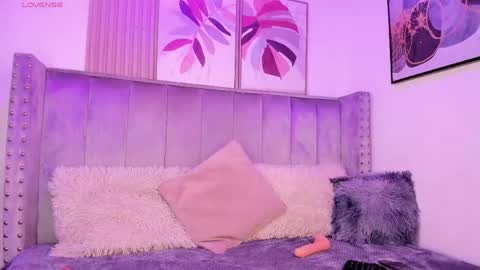 Danna  online show from April 28, 3:11 am