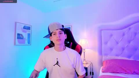 sett_and_gwen online show from February 23, 11:04 pm