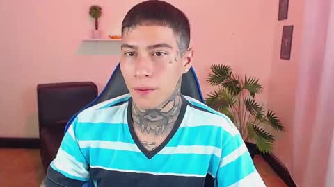 Thomas online show from February 12, 9:51 pm