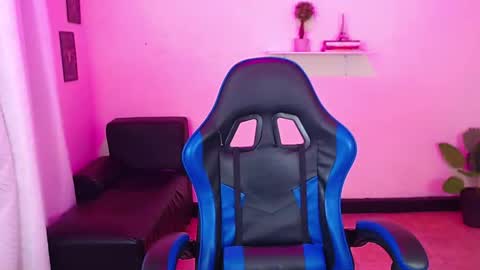 Thomas online show from January 5, 9:18 pm