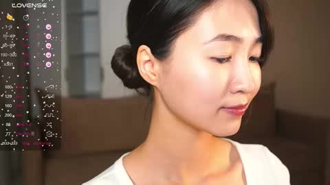 Sana online show from December 5, 3:10 pm