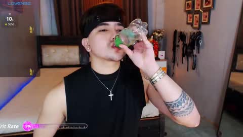 AXEL online show from October 31, 1:17 am