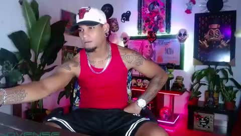 Aharon  ravelo online show from June 24, 5:14 am