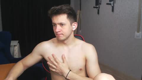 sexstivelove  online show from April 28, 4:17 am