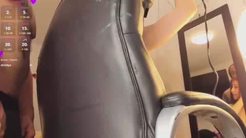 Ask me  online show from November 21, 9:18 am