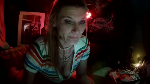 Leeah CloudZzz online show from November 10, 4:10 pm