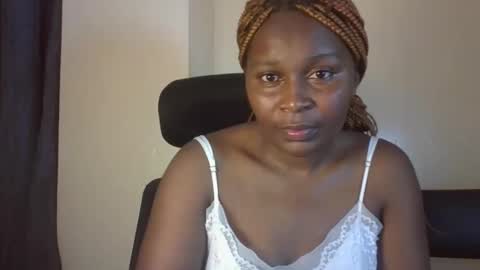 Snapshot of sexxy_amira chatting on October 10, 11:42 pm sexxy_amira online show from October 10, 11:42 pm