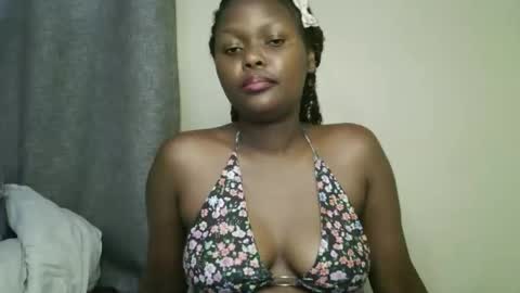 Snapshot of sexxy_lynne chatting on September 17, 2:09 pm sexxy_lynne online show from September 17, 2:09 pm