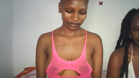 sexxypixie online show from April 5, 9:23 pm