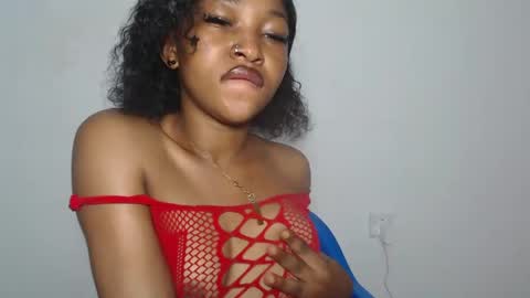 sexy_bluey247 online show from April 7, 4:47 am