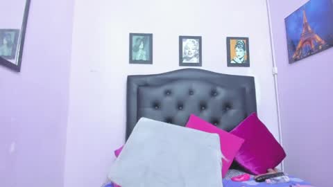 sexy_candy18x online show from May 24, 1:02 am