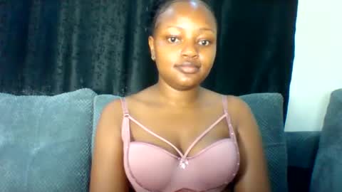 sexy_divaaa online show from May 26, 8:53 am