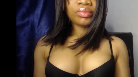 Ella online show from May 23, 9:22 pm