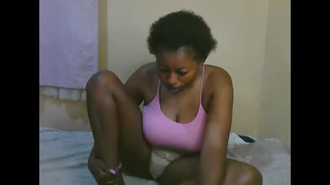 sexy_latasha online show from May 2, 3:56 am