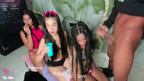 Hello welcome Our names are RubyMiaValentina and Boy Brian online show from February 18, 4:45 am