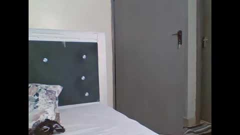 mimi online show from March 20, 8:58 pm