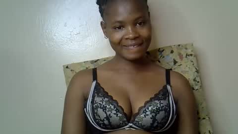 Molyne online show from April 17, 11:50 pm