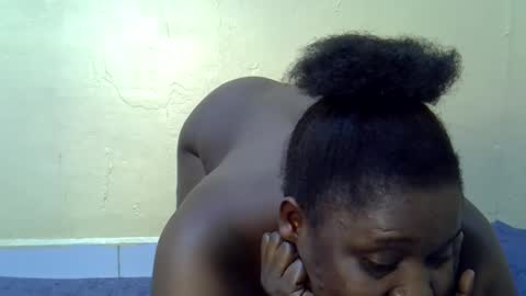 sexy_naila2 online show from March 26, 8:03 pm