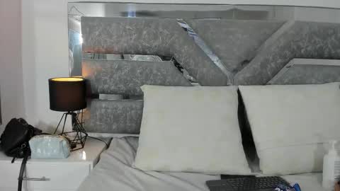 maria online show from November 13, 7:49 pm