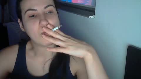 Snapshot of sexy_slimm25 chatting on February 22, 9:59 pm Slimm online show from February 22, 9:59 pm