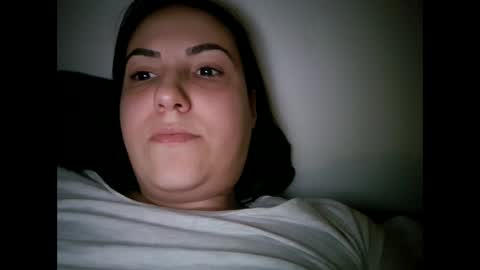 Snapshot of sexy_slimm25 chatting on October 5, 6:04 pm Slimm online show from October 5, 6:04 pm