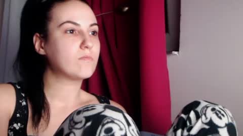 Snapshot of sexy_slimm25 chatting on February 28, 10:17 pm Slimm online show from February 28, 10:17 pm