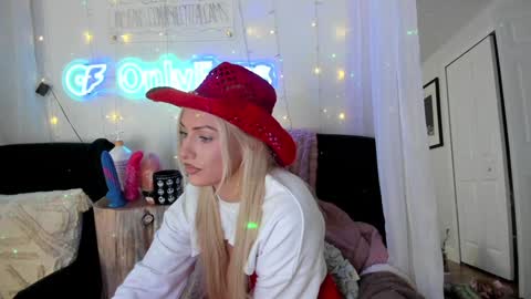 Ashley Teal online show from February 3, 1:41 am