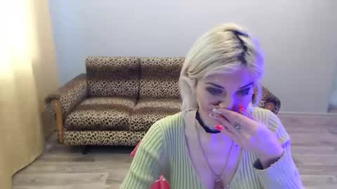 sexybeatriice online show from January 11, 7:36 am