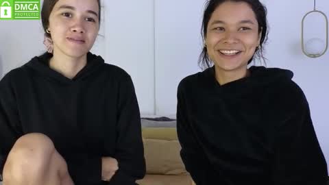 chanell and yina online show from February 13, 1:47 pm