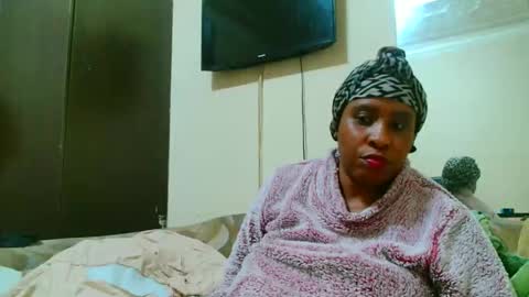 sexyebonylove89 online show from April 12, 2:26 am