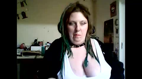 Wouldntyouliketoknow online show from November 22, 9:35 pm