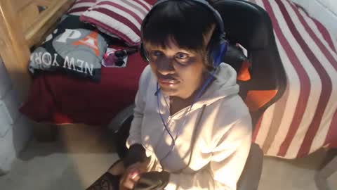 sexyjustin202 online show from October 12, 2:26 am